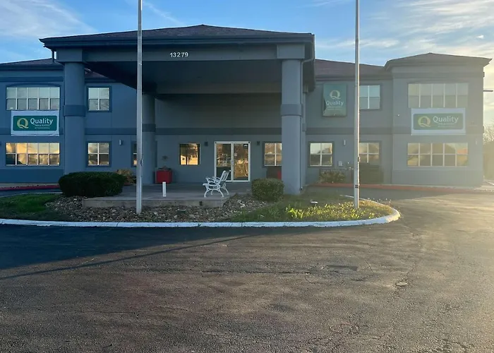 Quality Inn & Suites I-10 Near Fiesta Texas